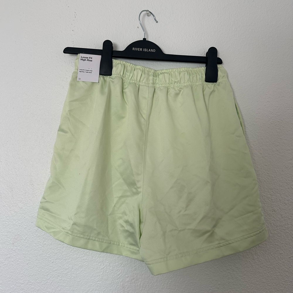 NWT Nike Loose Fit High Rise Lime Green Women’s Shorts Workout Air - Picture 3 of 3
